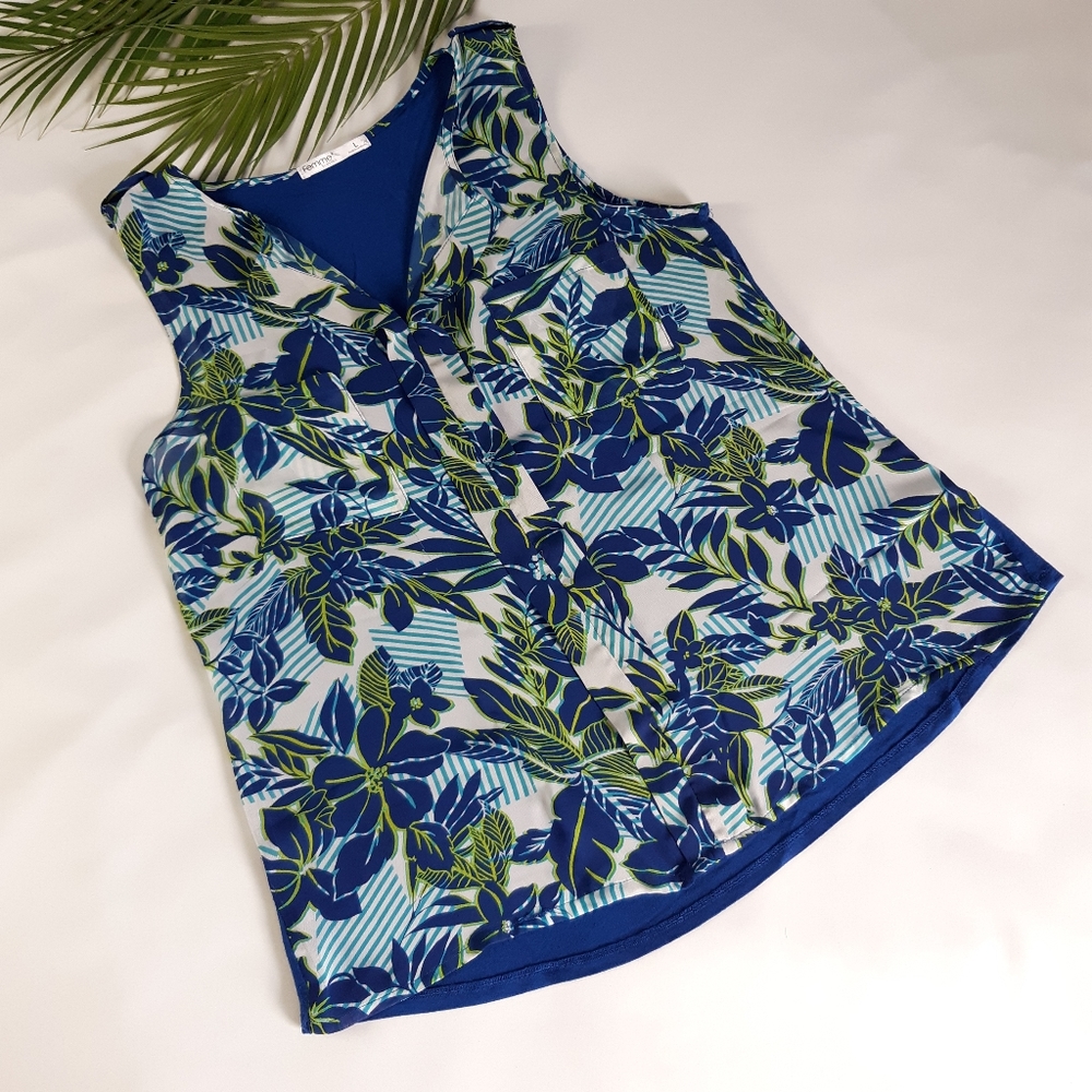 Femme sleeveless Mixed Media Top